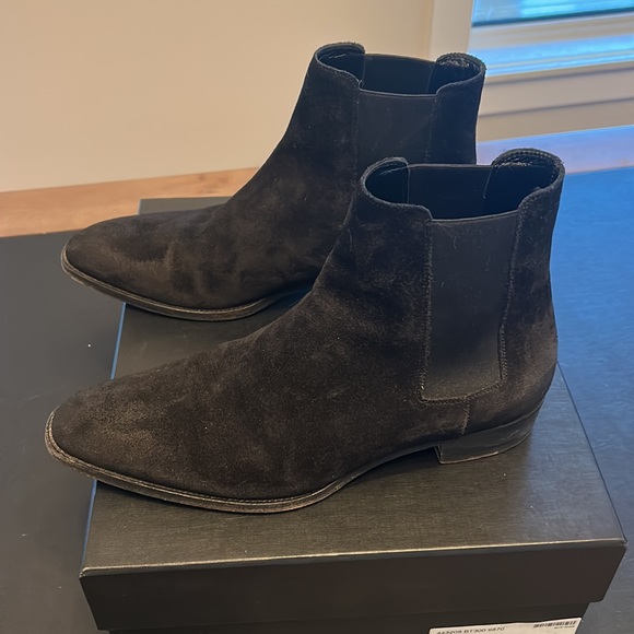Selling my size 44 (US 11) Yves Saint Lauren (YSL) Wyatt Chelsea boots in Black - Picture 5 of 10